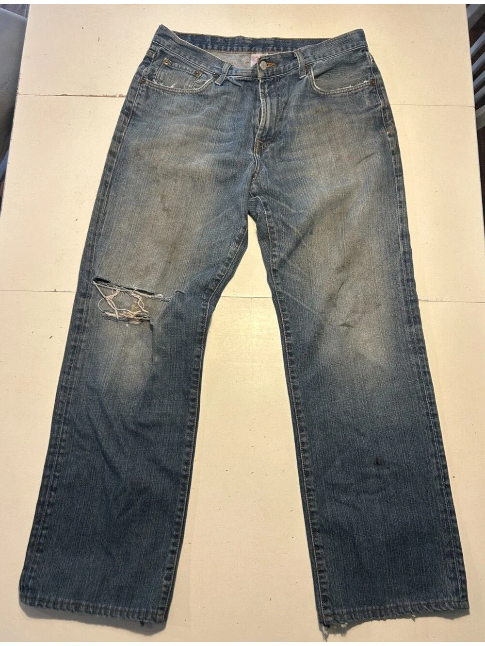 Lucky Brand Dungarees Classic Fit Long Length Distressed Jeans Size 34 x 30